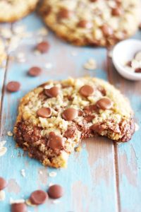 How to Make Wonderful Oat Cookies with Chocolate