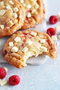 Raspberry cheesecake cookies