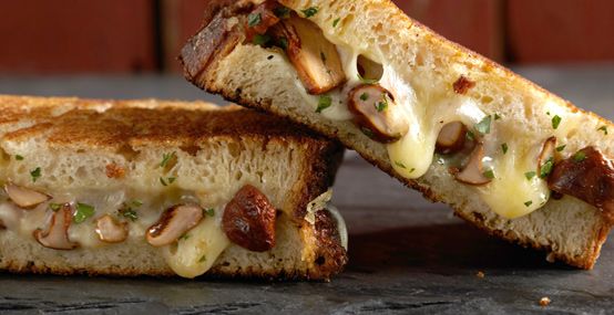 Chanterelle Sandwich with Blue Cheese and Mustard Dressing Vegetarian Recipe