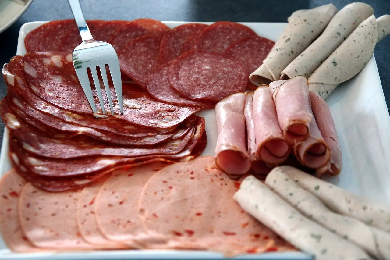 Vad är Processat (Bearbetat) Kött och Är det Farligt?